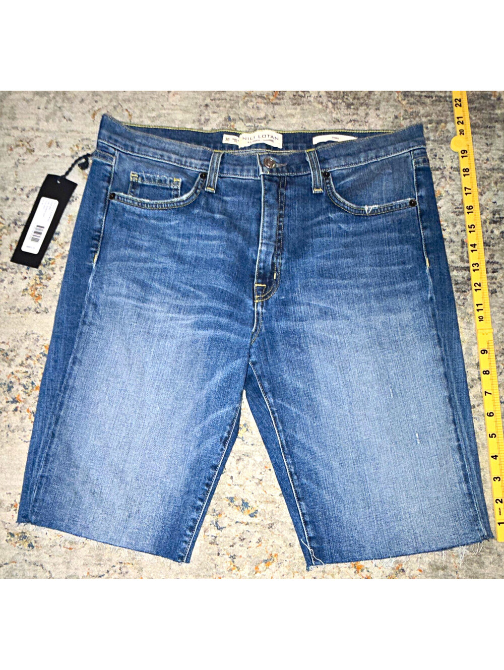 Nili Lotan Sydney Bermuda Denim Shorts Classic Wash Mid Rise 11" Inseam 30 A203